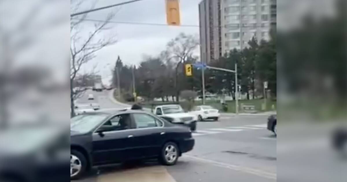 Good Samaritan has car stolen after helping man having a ‘seizure’ on Toronto street