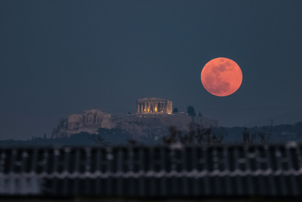 Where in the World You’re Most Likely To See Sunday’s Blood Moon – and at What Time, Canada Reviews