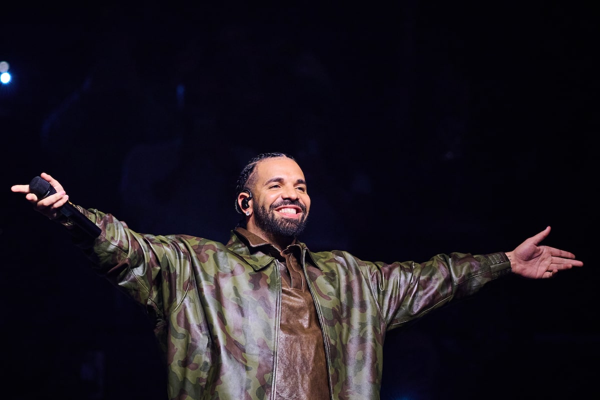 CN Tower ‘freezes’ for Drake’s Iceman album release | Canada Voices CN Tower ‘freezes’ for Drake’s Iceman album release | Canada Voices