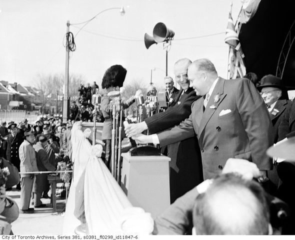 Toronto, Toronto Transit Commission, Toronto subway,Toronto subway opening, TTC, history, 1954