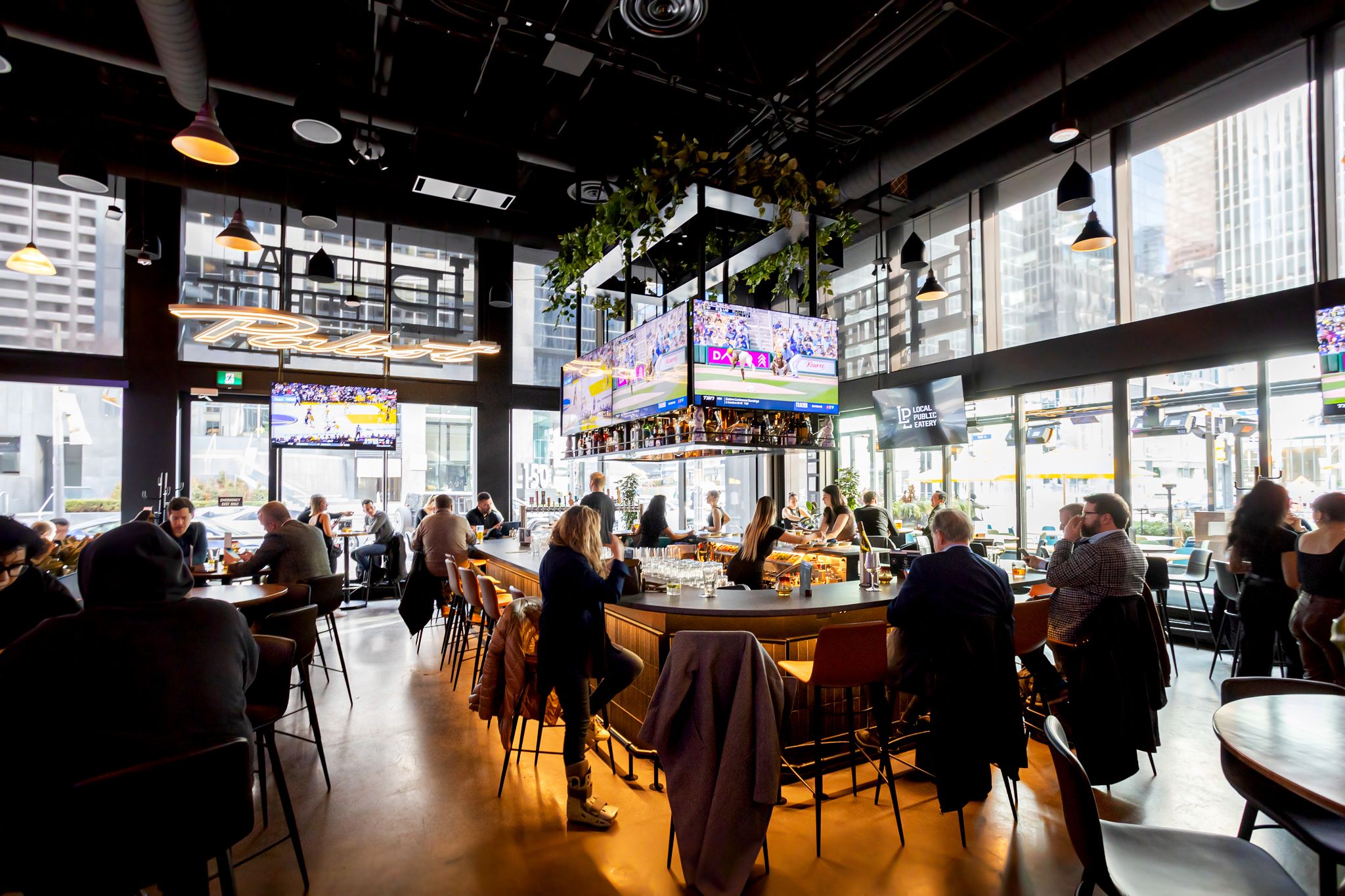 sports bars toronto
