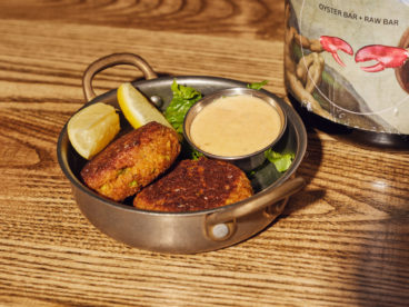 toronto-restaurants-st-johns-tavern-entertainment-district-crab-cakes Crispy, pan-seared east coast crab cakes, paired with spicy mayo and lemon
