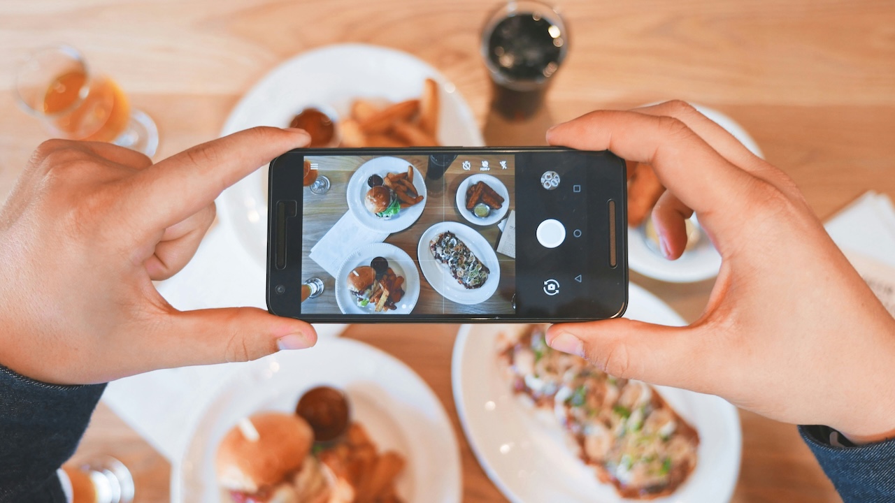 This celebrity chef just dragged food influencers in Toronto and the internet is divided, Canada Reviews This celebrity chef just dragged food influencers in Toronto and the internet is divided, Canada Reviews