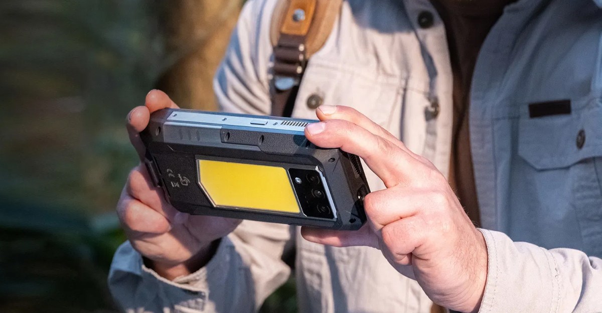 This 1.9-pound smartphone’s massive battery offers six months of standby Canada reviews