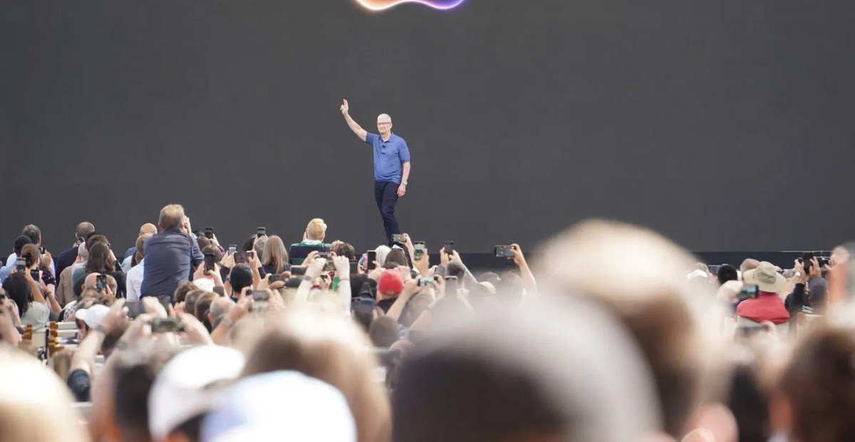 Tim Cook could step down as Apple CEO next year Canada reviews